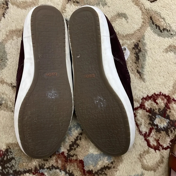 Taos Footwear Women's Burgundy Casual Sneakers - Picture 4 of 5